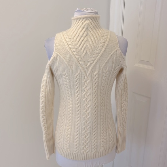 Aqua Cashmere Cream Cableknit Cold Shoulder Sweater - Picture 4 of 7